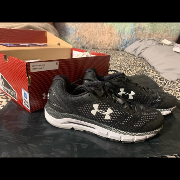 under armour hovr guardian womens